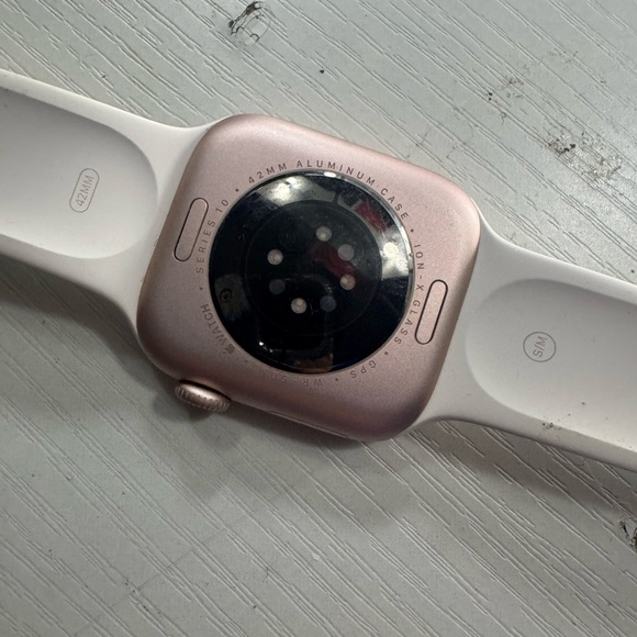 Apple Smartwatch with Gold Case and White Band Series 10 GPS 42MM